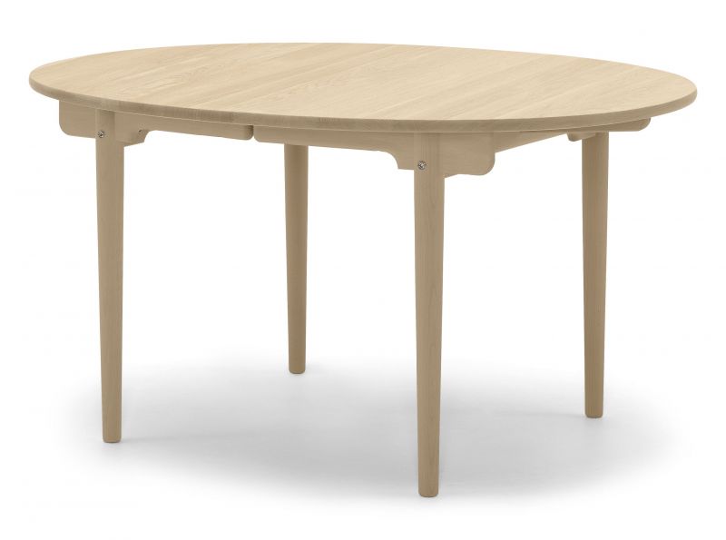 CH337 Oval Extendable Dining Table Carl Hansen & Søn